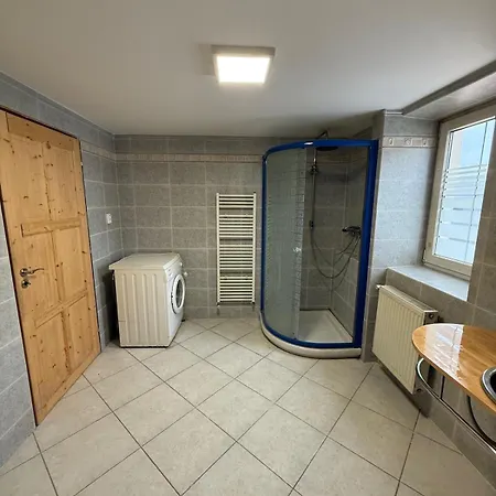 Levne A Ciste Dostupne Nonstop Apartment *